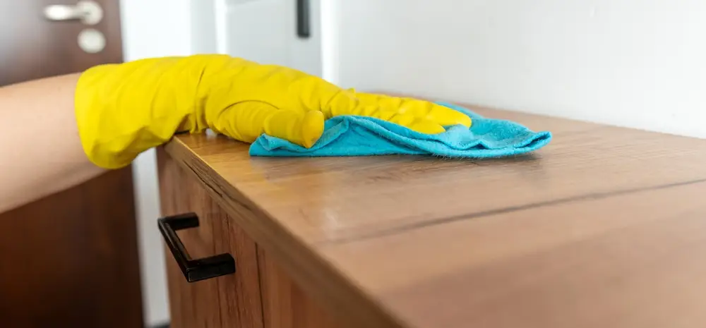 nettoyer un meuble industriel